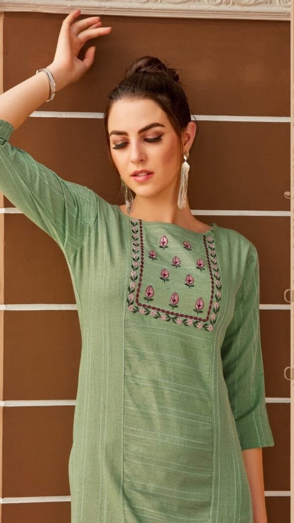SYASII MATIC FANCY Kurtis