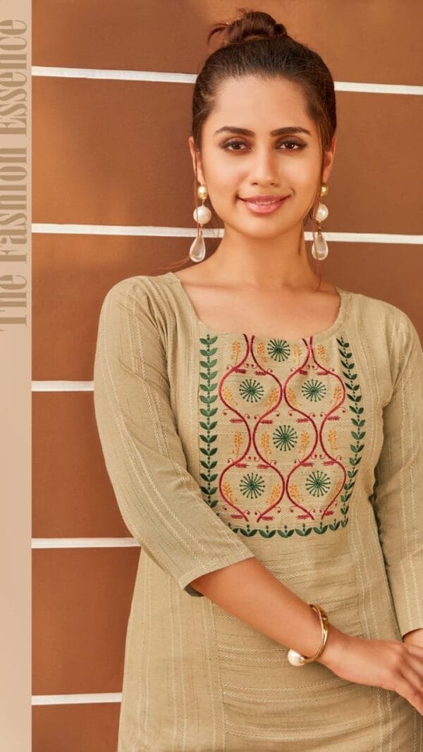 SYASII MATIC FANCY Kurtis