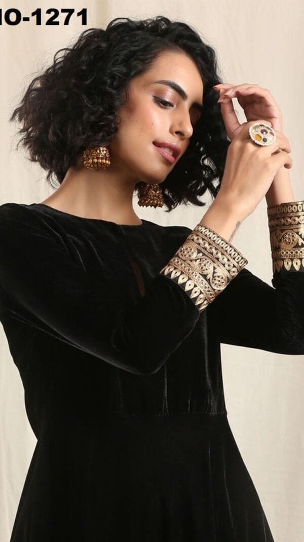 PREETI STYLE INSTANT KURTIS Wholesale Kurti Catalogue