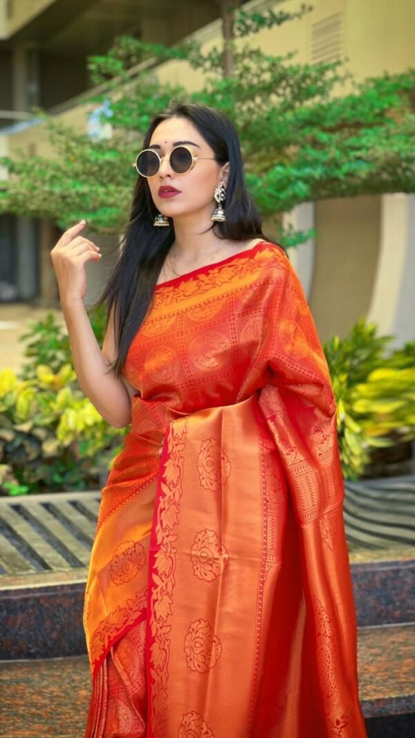 Kanjivaram Silk With Pure Golden Zari Along With Zari Woven Pattern Across Full Saree 02