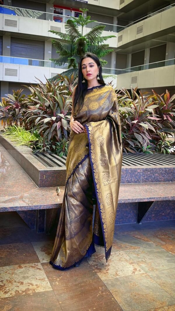 Kanjivaram Silk With Pure Golden Zari Along With Zari Woven Pattern Across Full Saree 05