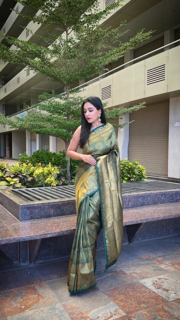 Kanjivaram Silk With Pure Golden Zari Along With Zari Woven Pattern Across Full Saree 06
