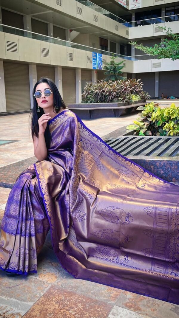 Kanjivaram Silk With Pure Golden Zari Along With Zari Woven Pattern Across Full Saree 03