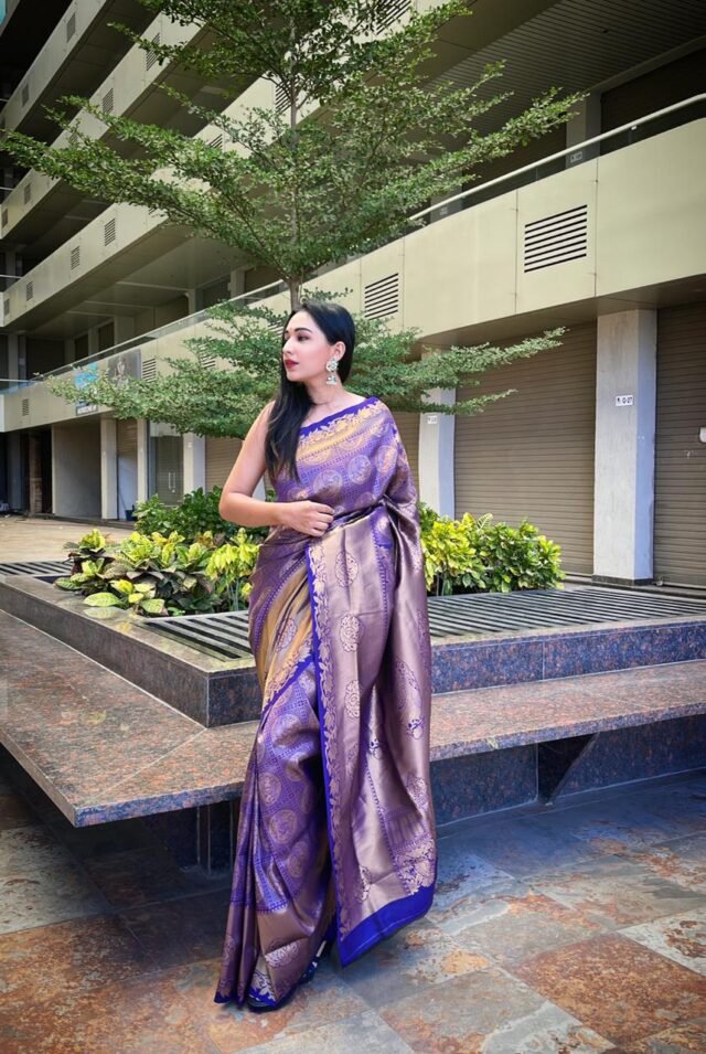 Kanjivaram Silk With Pure Golden Zari Along With Zari Woven Pattern Across Full Saree 03