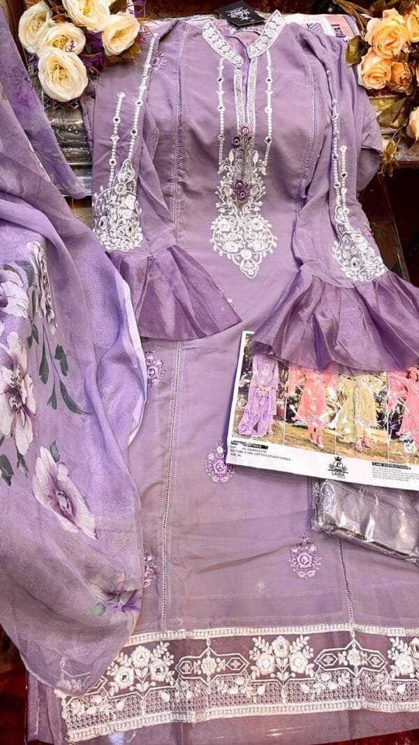 Pakistani Dress DesignersMirror luxury Collection