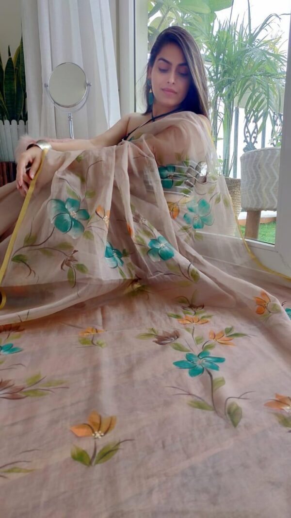 Premium Crystal Organza Golden Zari Border Saree 01