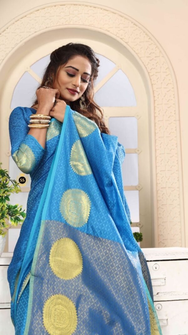 Pure Kanjivaram Silk Saree with Gold Zari Rich Pallu