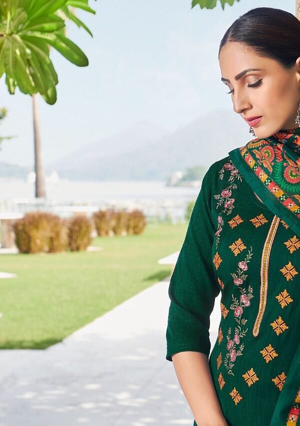 Rezza Luxuria Wholesale Kurti Catalogue