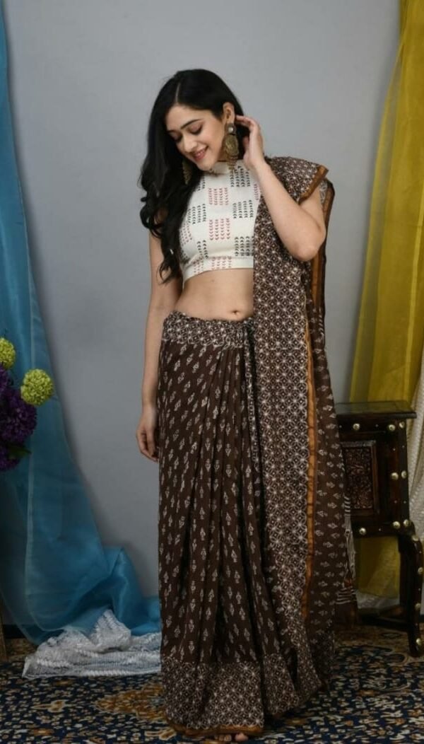 Soft Linen Saree with Designer Blouse 04