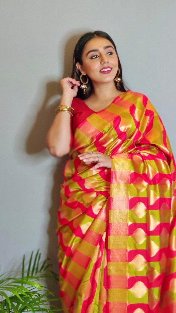 Weaving Work Pallu Saree and with Silk Fabric Blouse 04