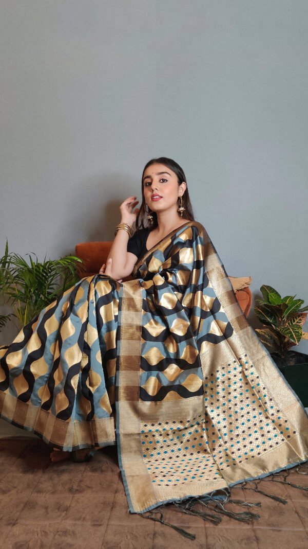 Weaving Work Pallu Saree and with Silk Fabric Blouse 02