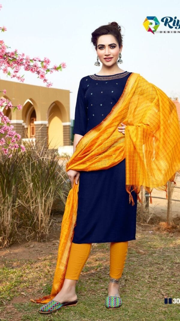 Wholesale Catalogue Kurtis Inayat Vol-3 By Riya Designer