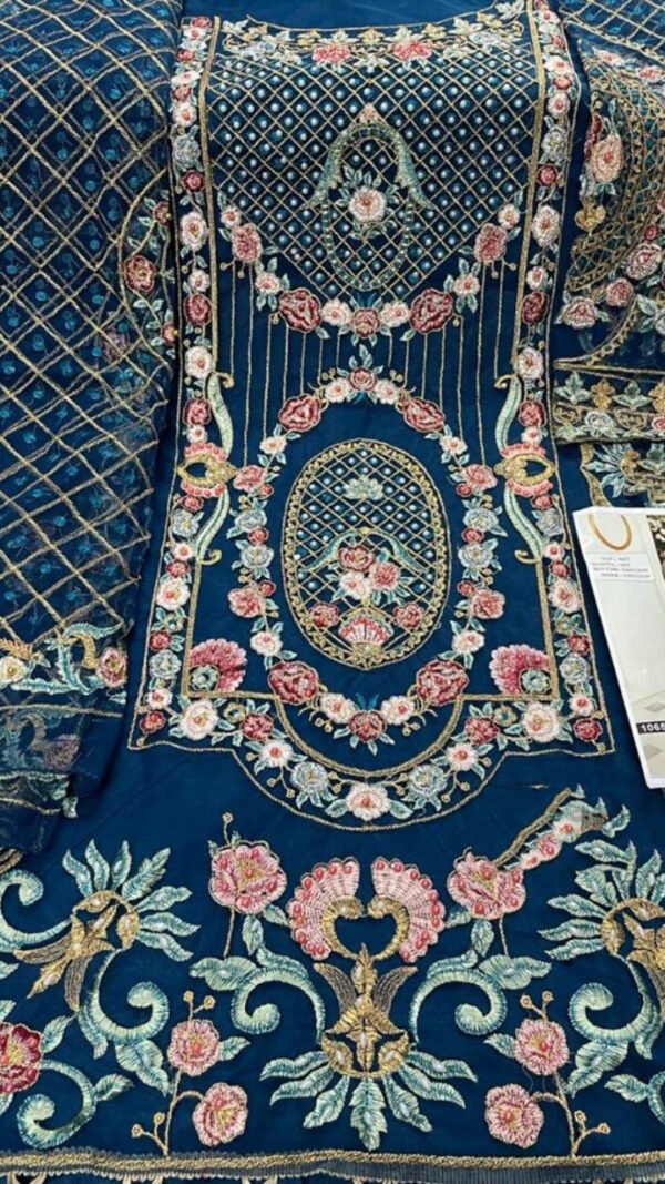 Exclusive Pakistani New Dress Design 03