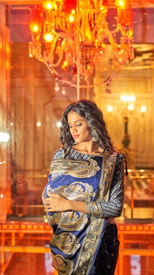 Rich Pure Silk Fabric With Dual Shade Weaving Saree 06