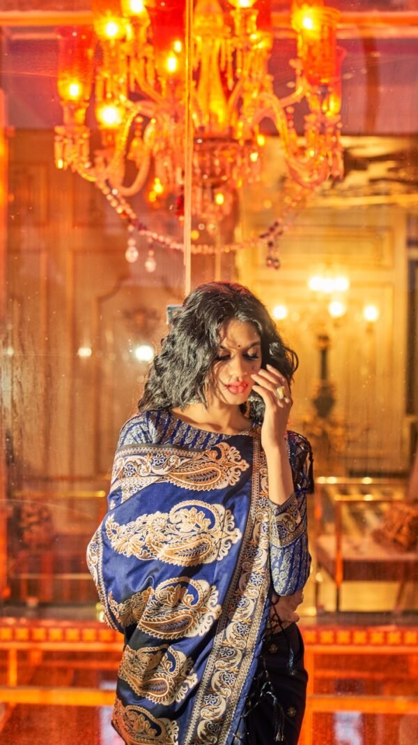 Rich Pure Silk Fabric With Dual Shade Weaving Saree 06