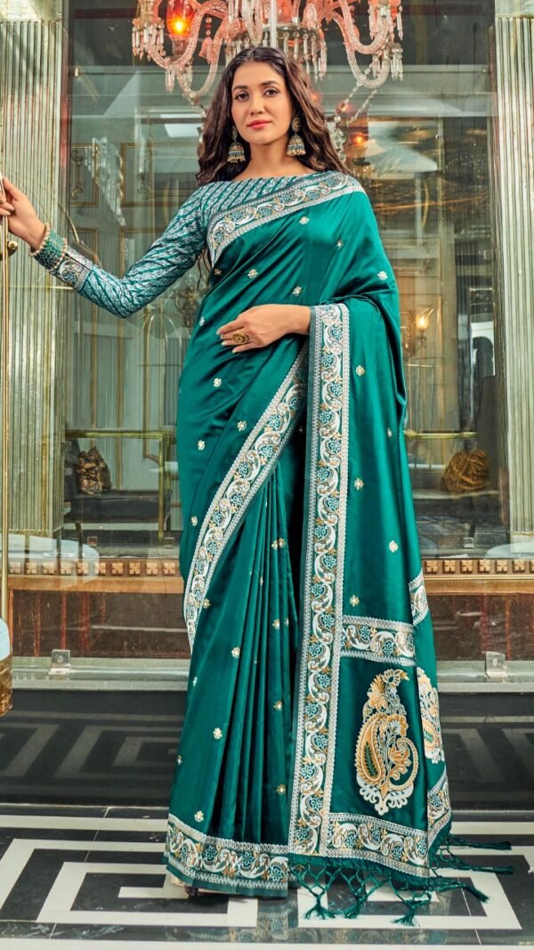 Rich Pure Silk Fabric With Dual Shade Weaving Saree 07