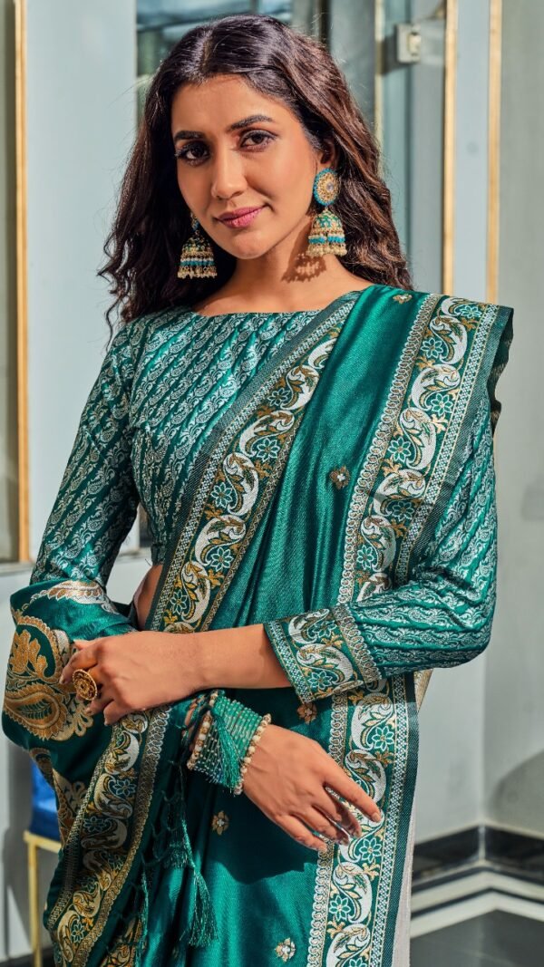 Rich Pure Silk Fabric With Dual Shade Weaving Saree 07