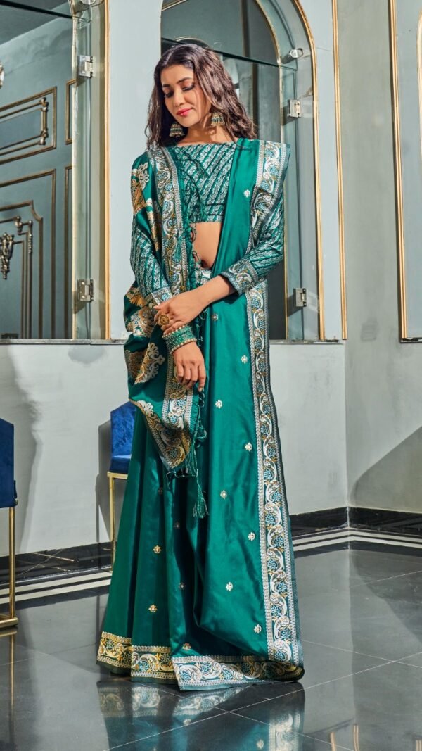 Rich Pure Silk Fabric With Dual Shade Weaving Saree 07