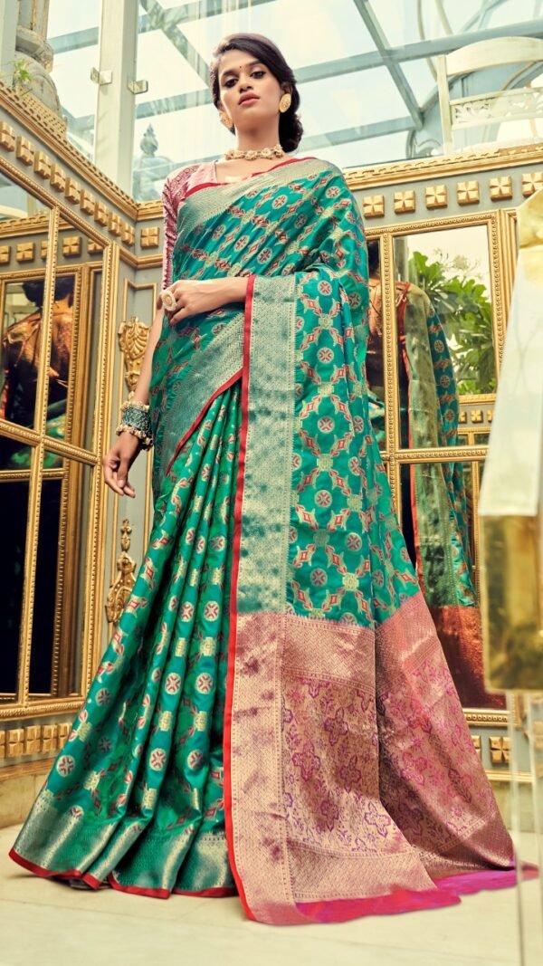 Traditional Soft Zari Weaving Silk Patola Saree 02