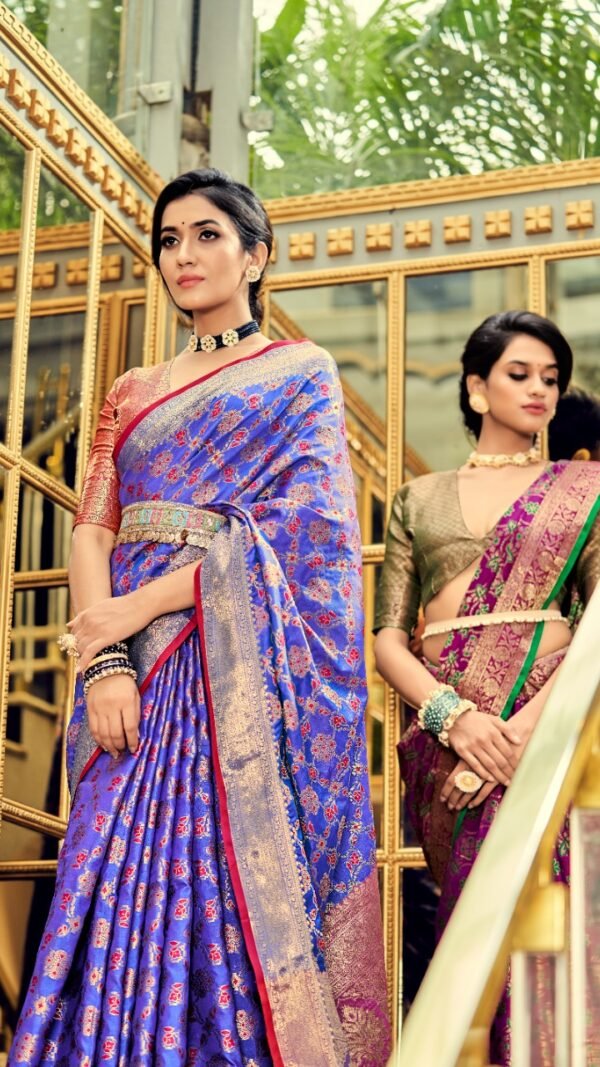 Traditional Soft Zari Weaving Silk Patola Saree 03