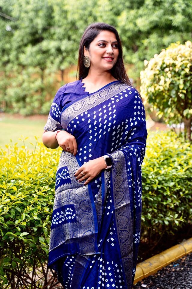 Bandhej Silk Saree With Zari Weaving Border 02