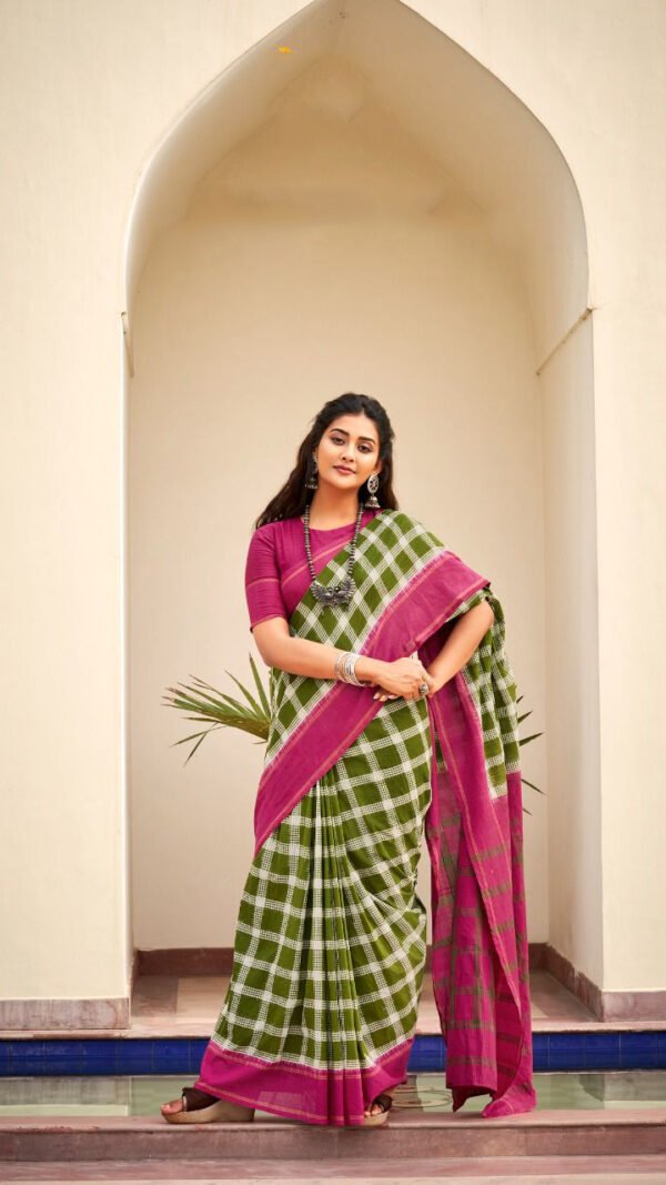 Exclusive Mul Mul Cotton Handloom Print Saree 12