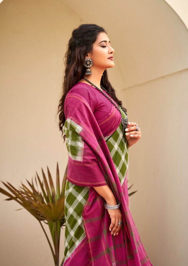 Exclusive Mul Mul Cotton Handloom Print Saree 19