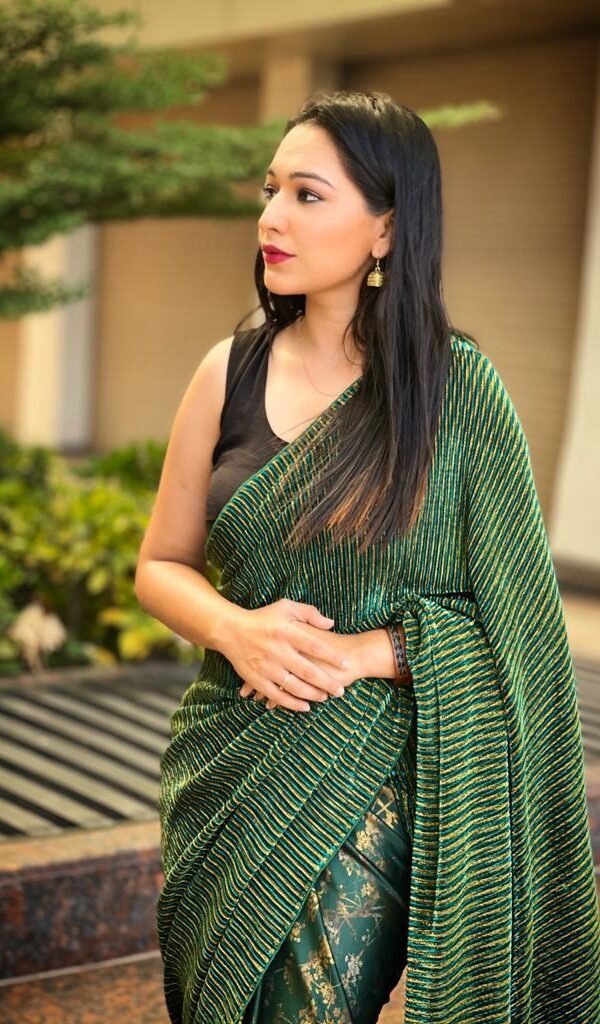 Pure Metallic Saree with Reversible Two Side Cocktail Fabric 01