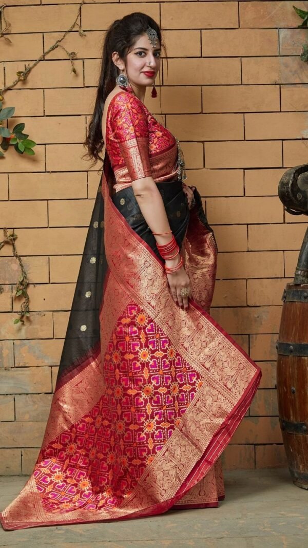 Kanchipuram Silk Butta Saree 02