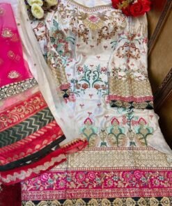 Exclusive Pakistani Suits Embroidery Designs Online