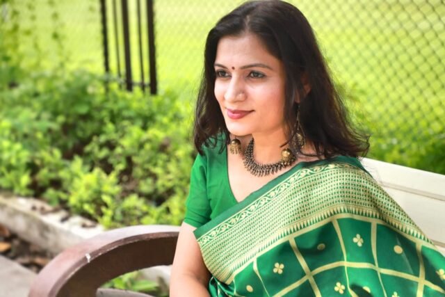 Rich Soft Silk Saree with Heavy Jacquard Border 03