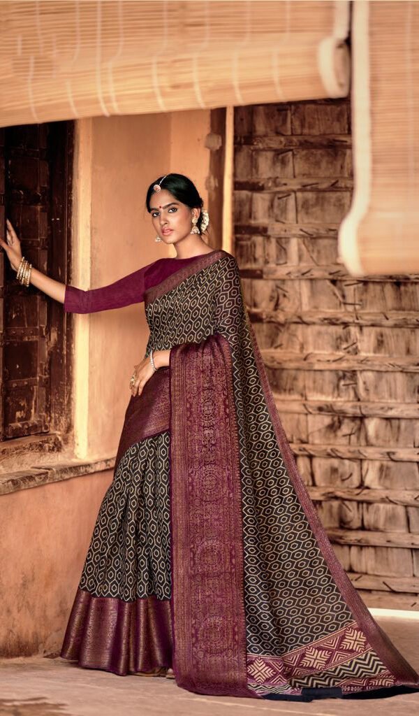 Cotton Silk with Weaving Border in Antiques Zari Saree 03