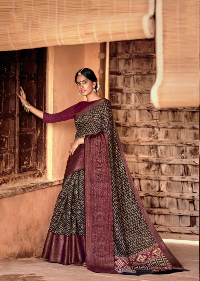Cotton Silk with Weaving Border in Antiques Zari Saree 03