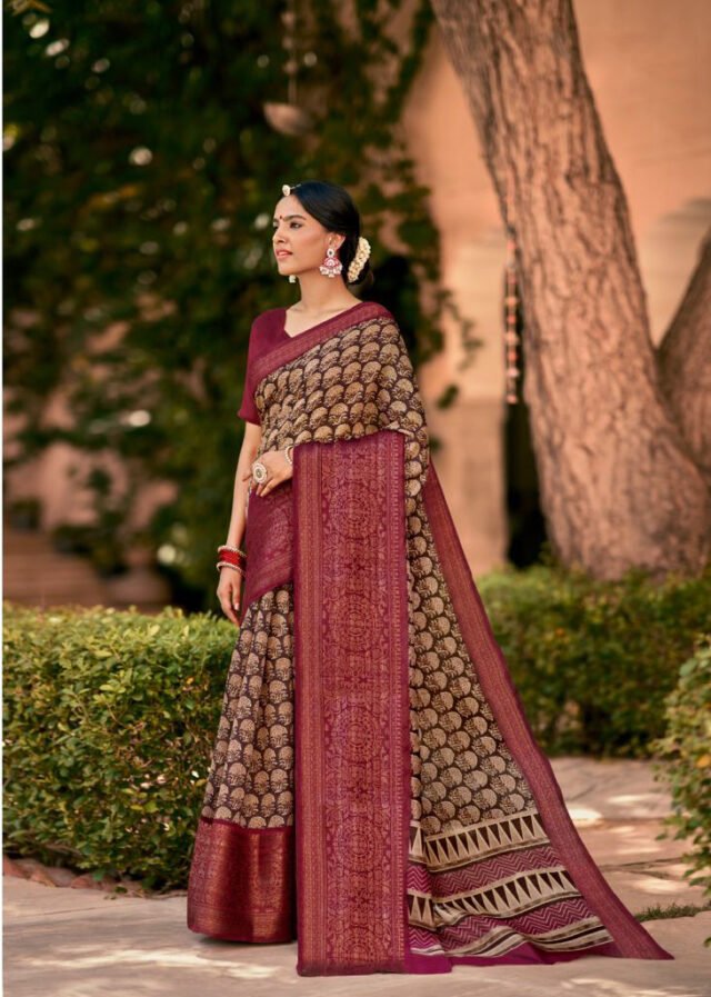 Cotton Silk with Weaving Border in Antiques Zari Saree 10