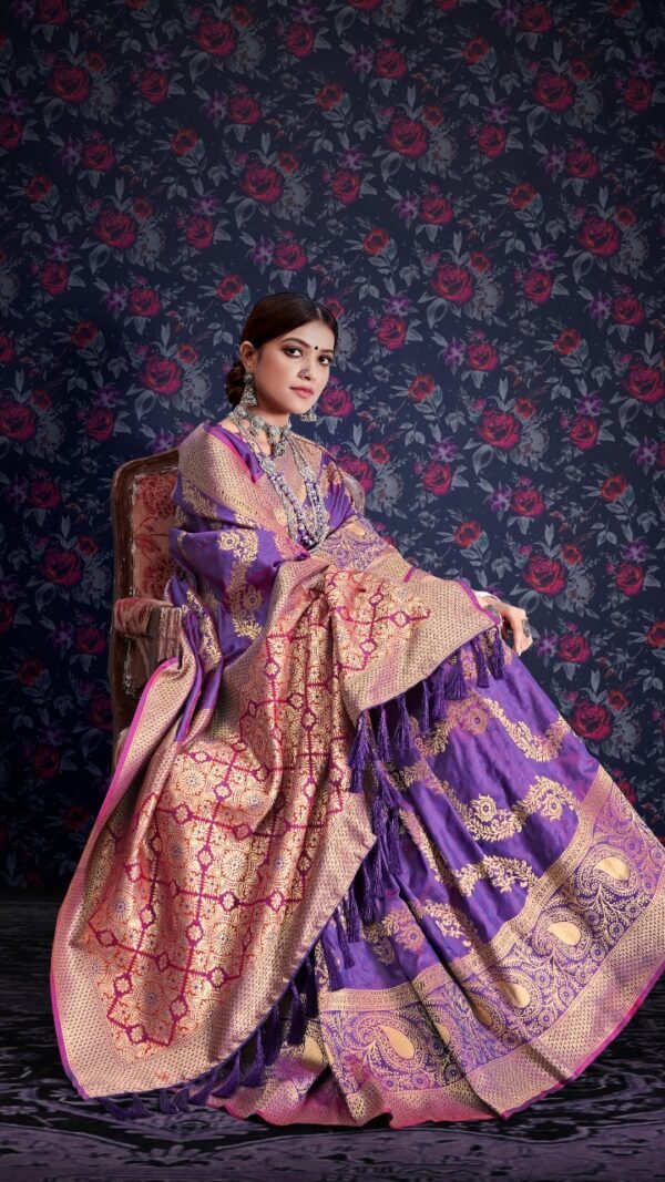 Soft Silk Weaving With Leheriya Zari Weaving Saree 04