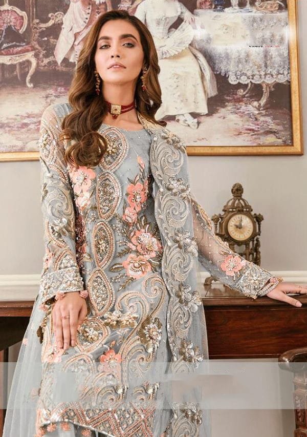 Pakistani Designer Dresses for Wedding Function 01