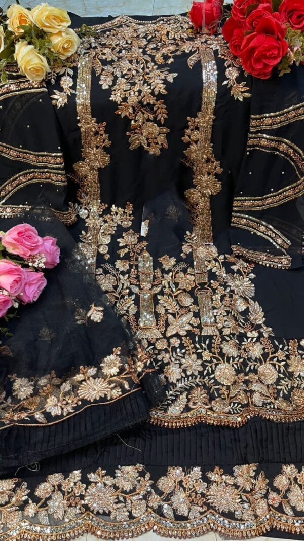 Pakistani Designer Suits Online Shopping In India 03