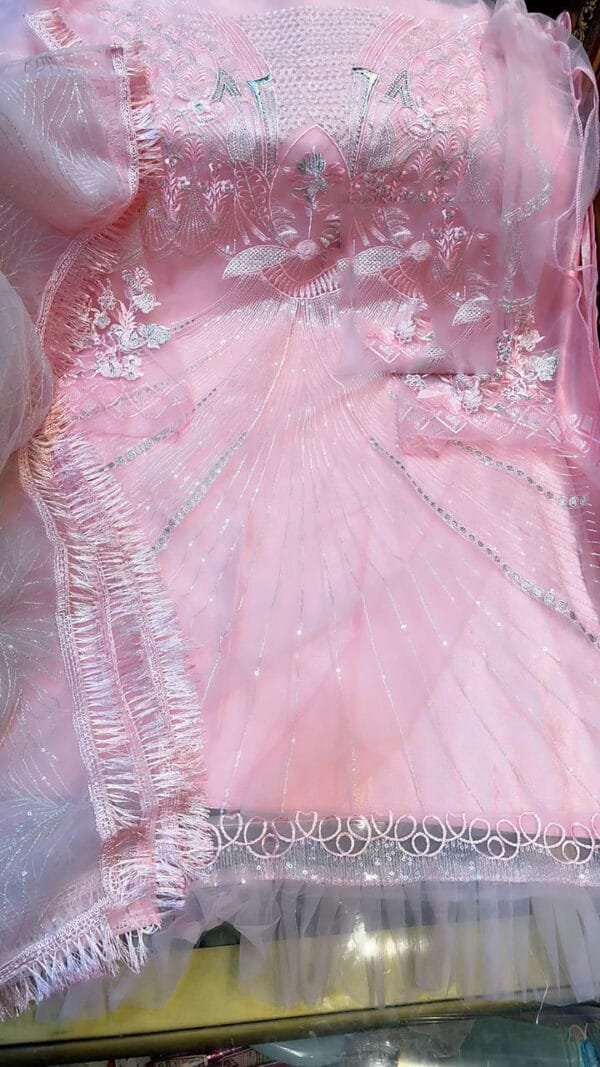 Online Heavy Embroidered Pakistani Suits Pakistani Suits Design 03