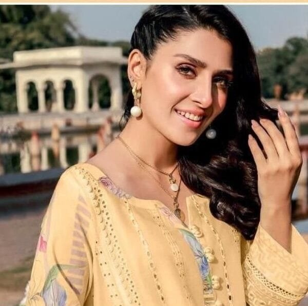 Pakistani Lawn Cotton Heavy Embroidered Suits 04