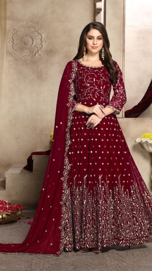Anarkali Pakistani Dress Designs 2022 - Pakistani Suits