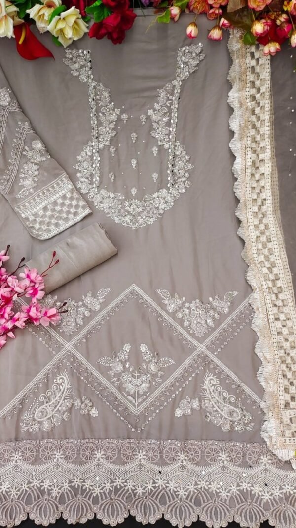 Beautiful Pakistani Dress In India Online – Pakistani Suits Wholesale