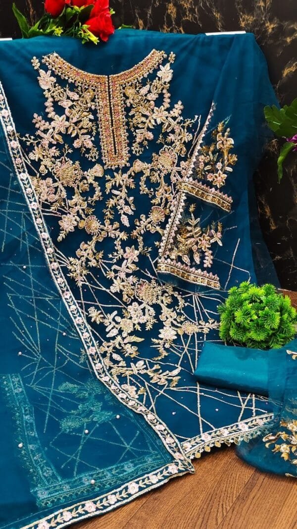 Designer Pakistani Suits In Uk 2022 - Pakistani Suits