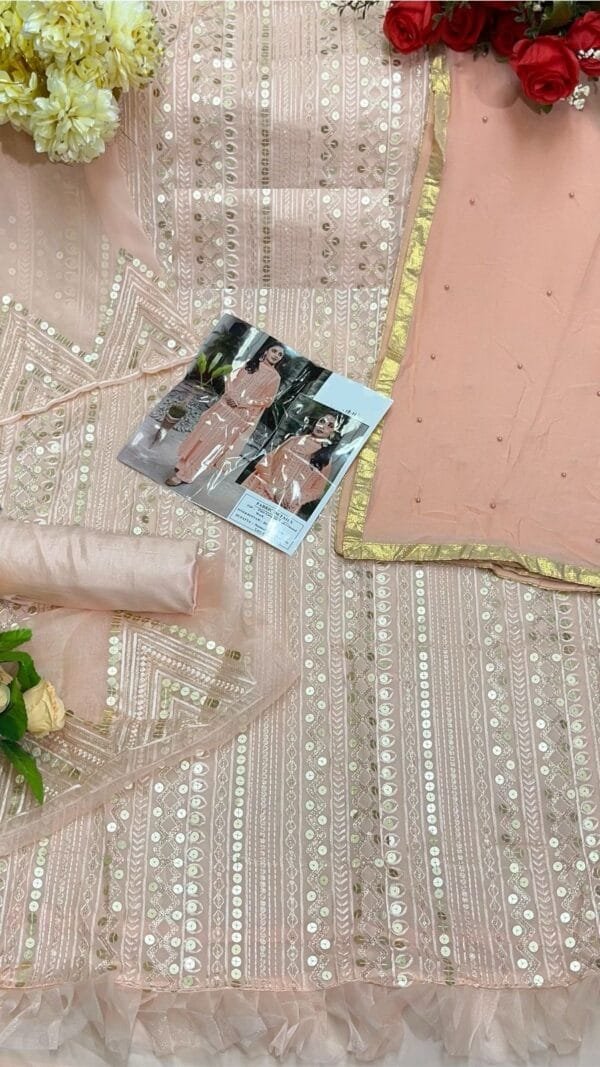 Designs Of Pakistani Suits In Lucknow - Pakistani Suits