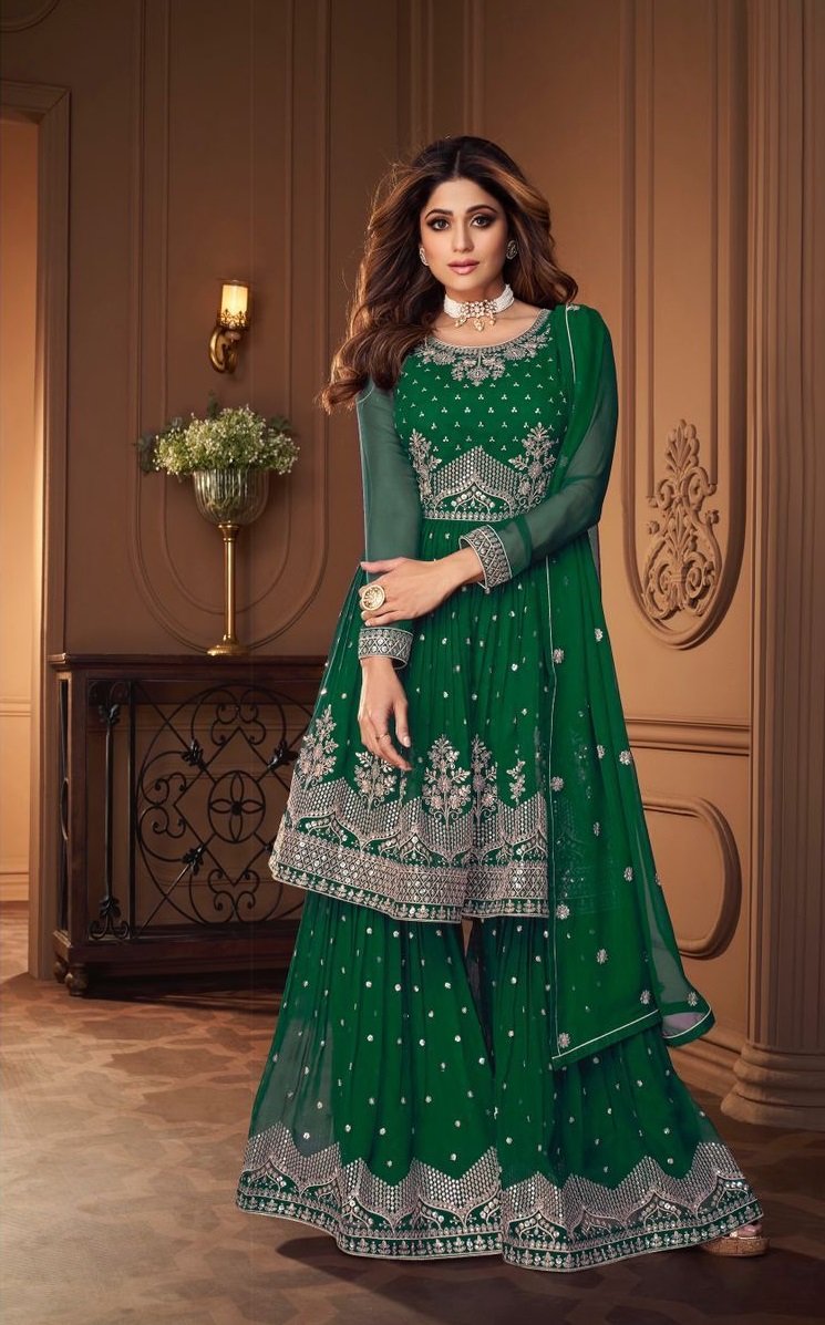 Latest Pakistani Dress - Pakistani Suits Wholesale - SareesWala.com