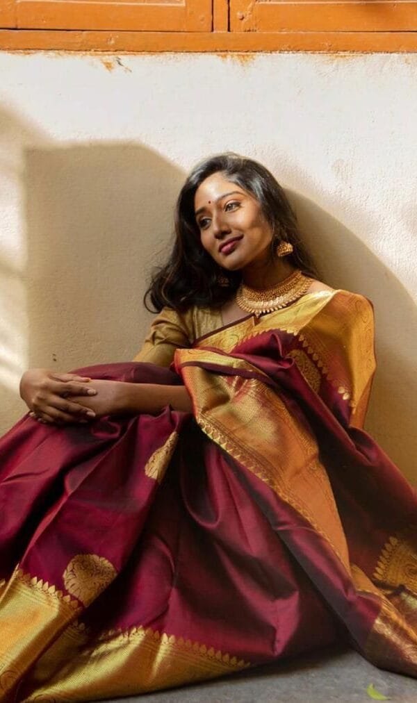 Light Weight Silk Sarees Online Shop - Lichi Silk