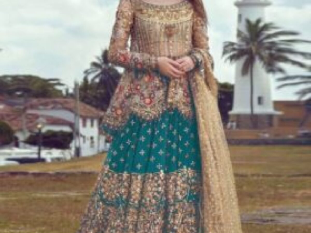 Pakistani Designer Wear Mehndi Dresses for Girls Online – Nameera by Farooq