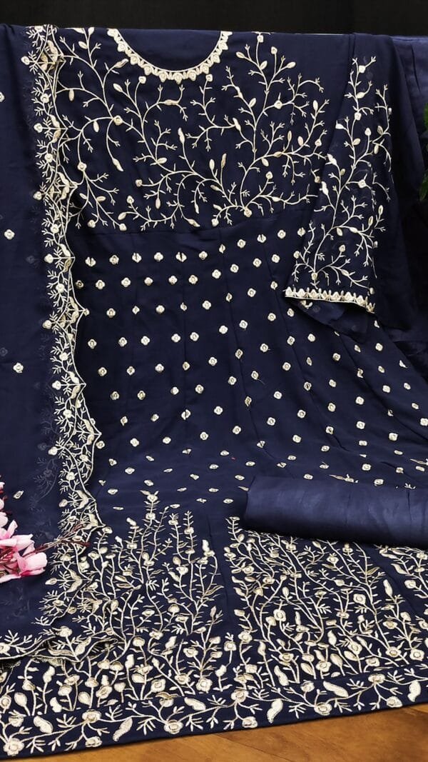 Pakistani Dress Material In Dubai - Pakistani Suits