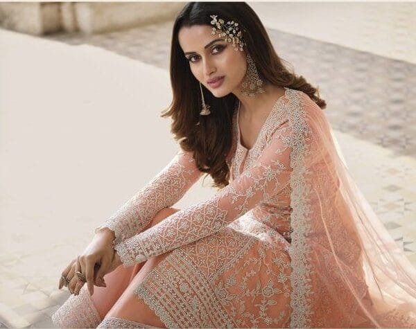 Pakistani Suits Design 2022 - Pakistani Suits Wholesale