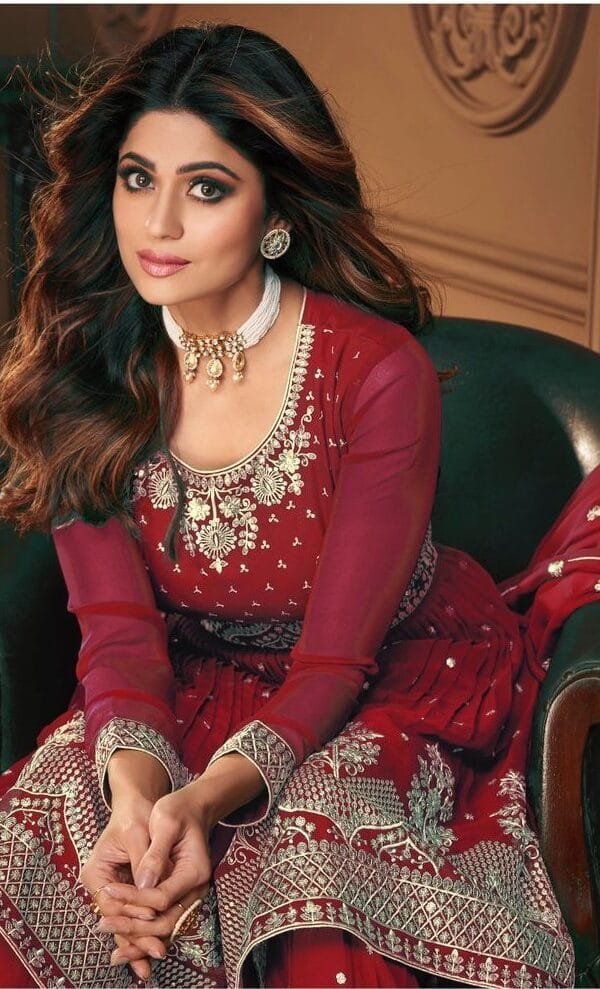 Pakistani Suits UK In Online - Pakistani Suits Wholesale