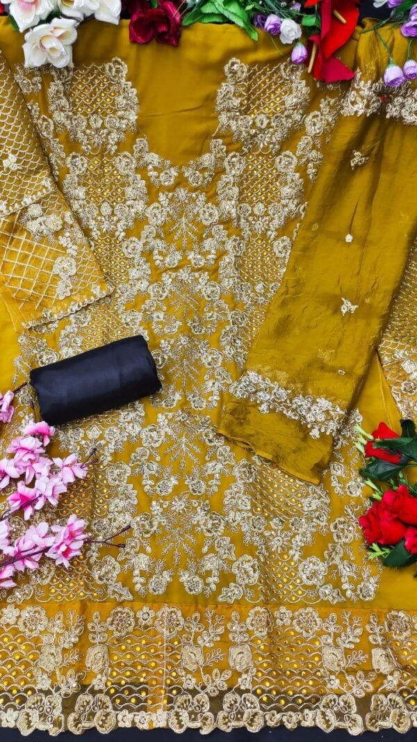 Simple Pakistani Dress Design 2022 – Pakistani Suits Wholesale